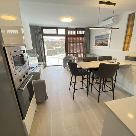 Refurbished Next To The Apartment