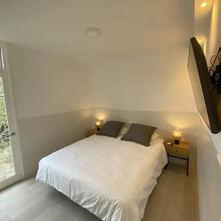 Refurbished Next To The Apartment *